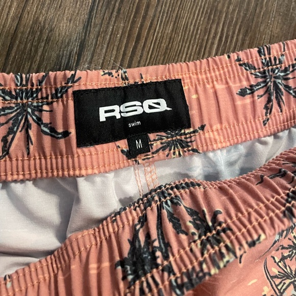 Men’s RSQ Swim Shorts - Picture 3 of 4